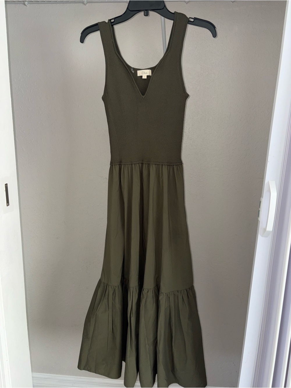 Elan Olive Sleeveless V-Neck Midi Dress